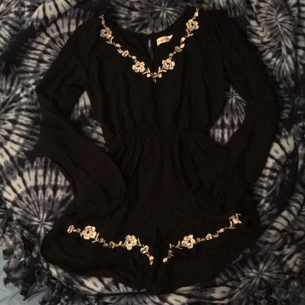 ABERCROMBIE & FITCH Black Embroidered Romper